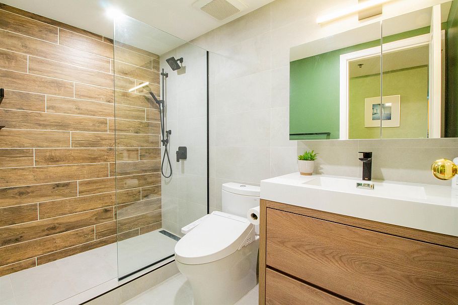 801 1132 Haro Street Vancouver, BC - 13