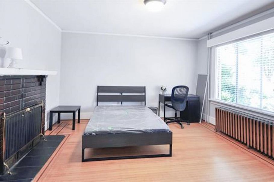 3716 W 16th Avenue Vancouver, BC - 20