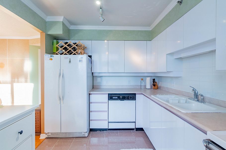 801 1132 Haro Street Vancouver, BC - 17