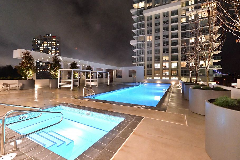 1703 1675 Lions Gate Lane North Vancouver, BC - 10