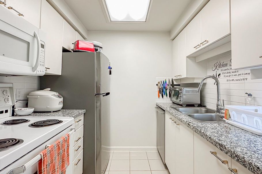 701 1318 Homer Street Vancouver, BC - 5