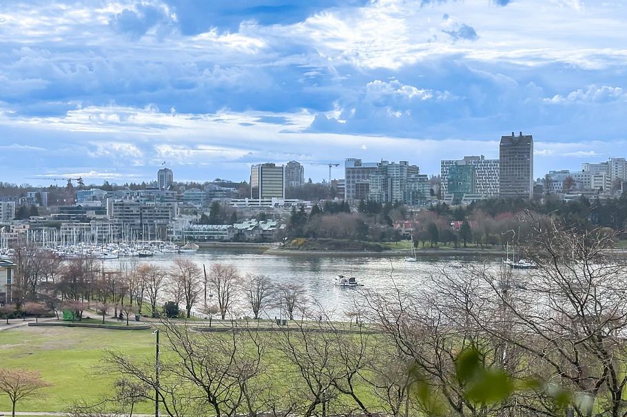 701 1318 Homer Street Vancouver, BC - 2