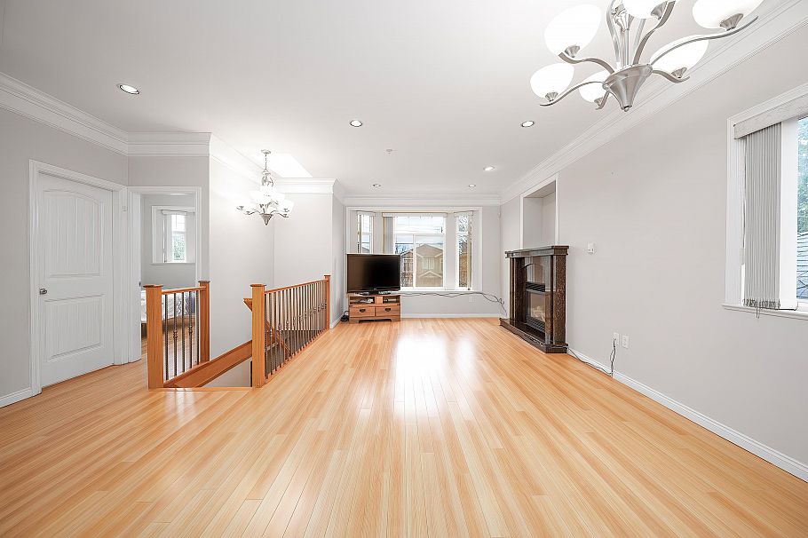 3320 E 43rd Avenue Vancouver, BC - 6