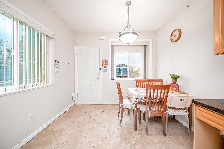 3320 E 43rd Avenue Vancouver, BC - 12