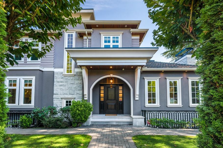 738 W 54th Avenue Vancouver, BC - 1