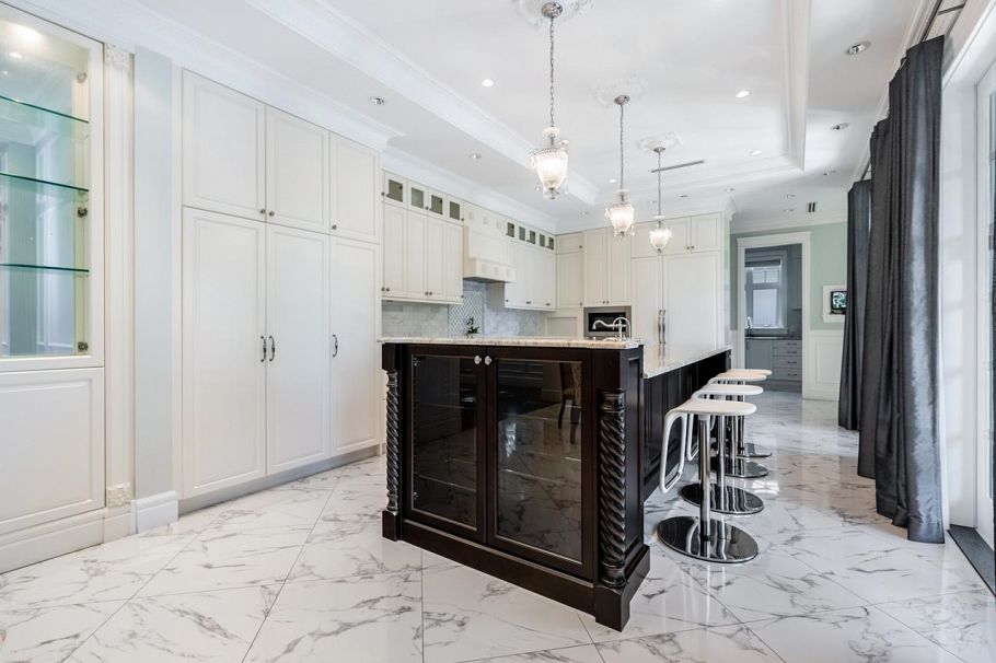 738 W 54th Avenue Vancouver, BC - 11