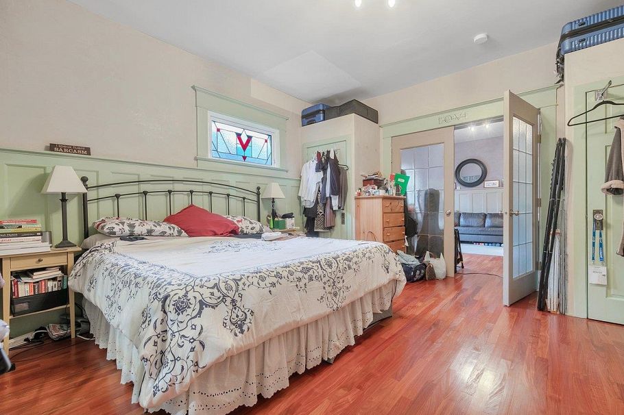 482 W 17th Avenue Vancouver, BC - 11