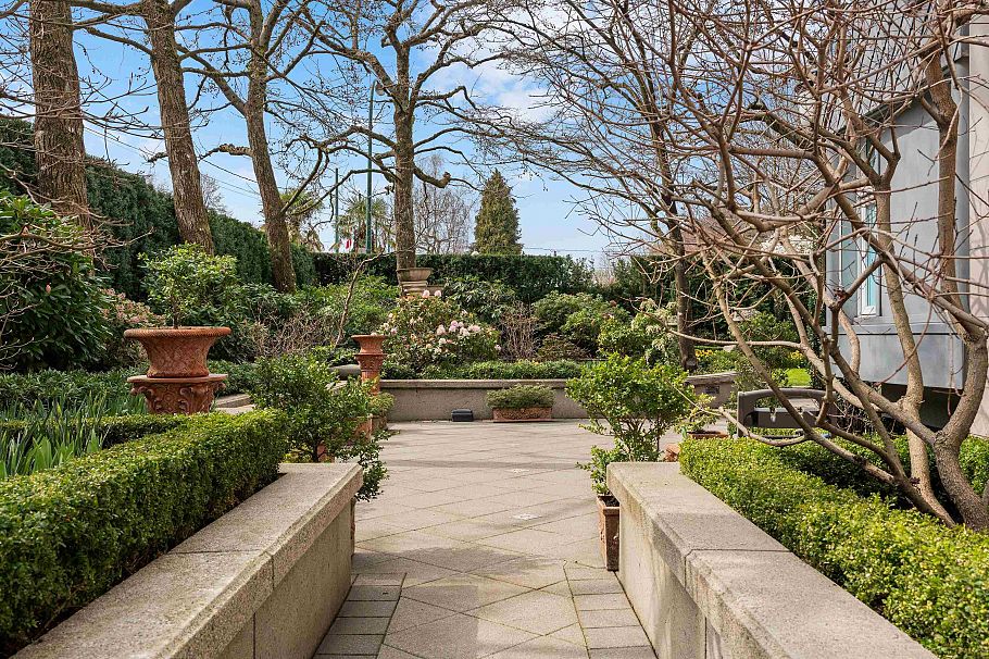 1B 1596 W 14th Avenue Vancouver, BC - 34