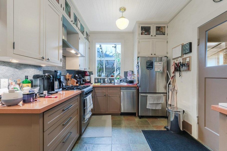 482 W 17th Avenue Vancouver, BC - 6