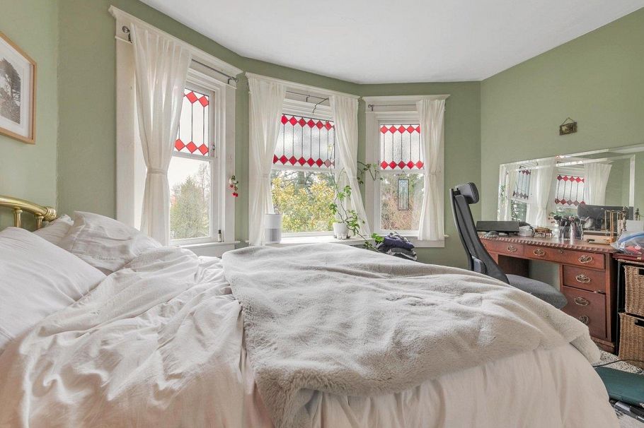 482 W 17th Avenue Vancouver, BC - 22