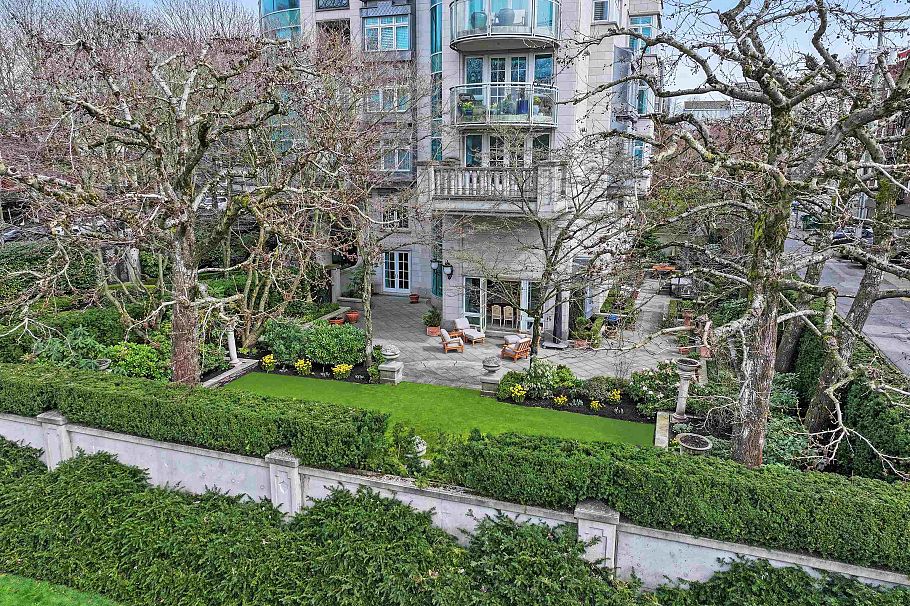 1B 1596 W 14th Avenue Vancouver, BC - 2