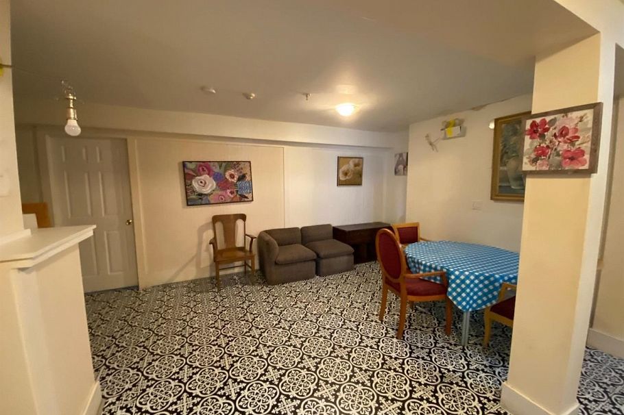 387 W 13th Avenue Vancouver, BC - 10