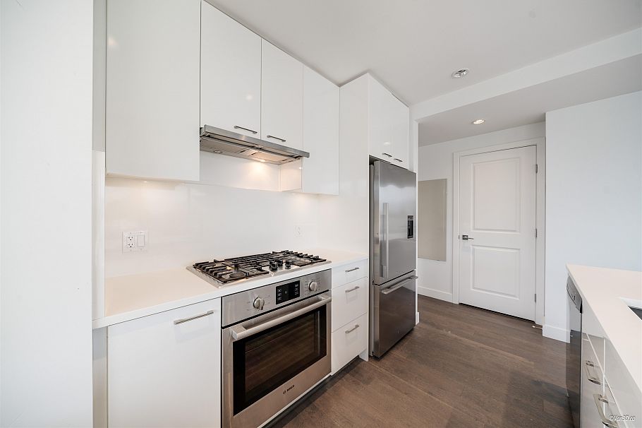 209 6383 Cambie Street Vancouver, BC - 6