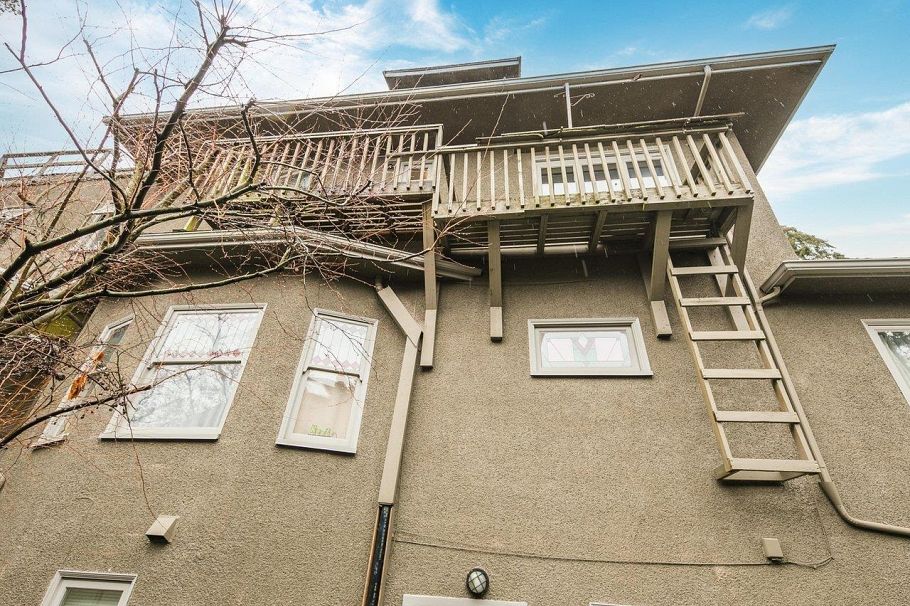 482 W 17th Avenue Vancouver, BC - 30