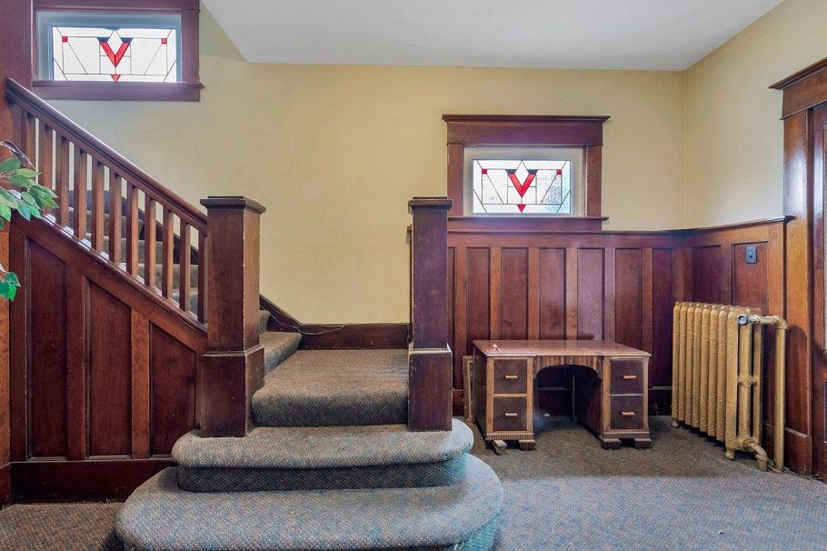 482 W 17th Avenue Vancouver, BC - 3