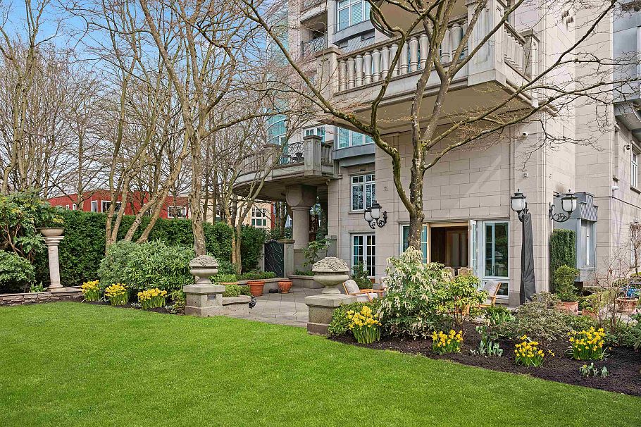 1B 1596 W 14th Avenue Vancouver, BC - 1