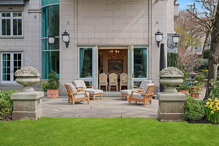 1B 1596 W 14th Avenue Vancouver, BC - 39