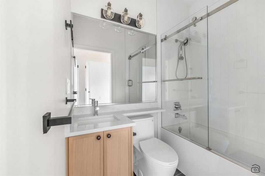 718 E 62nd Avenue Vancouver, BC - 15