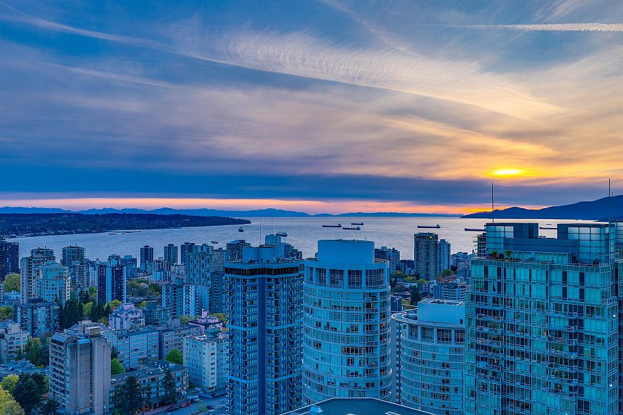 4102 1151 W Georgia Street Vancouver, BC - 1