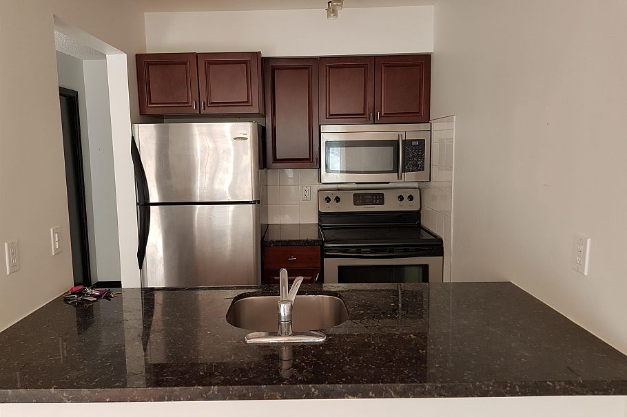 302 921 Thurlow Street Vancouver, BC - 10