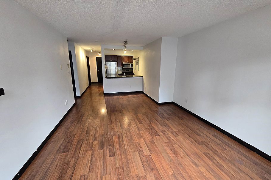 302 921 Thurlow Street Vancouver, BC - 3