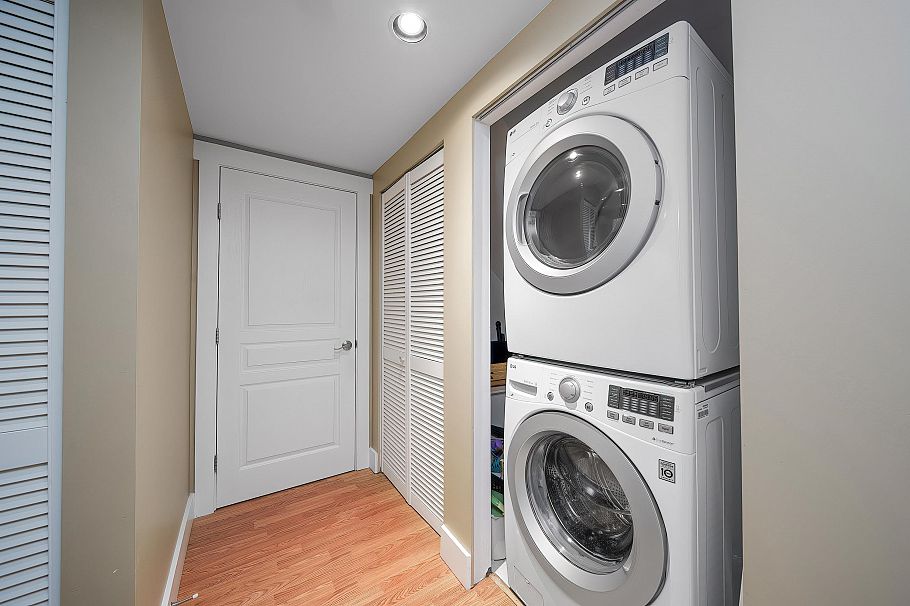 2862 W 22nd Avenue Vancouver, BC - 24