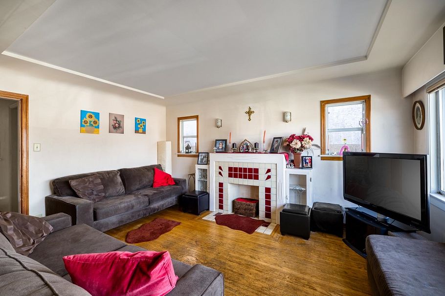 2550 Parker Street Vancouver, BC - 2