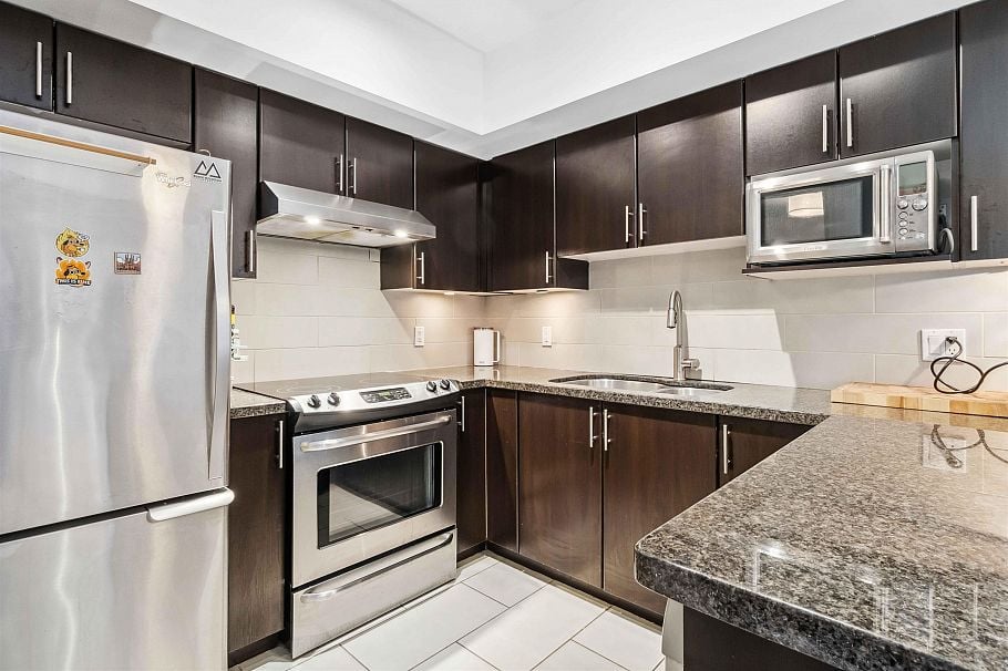 307 2520 Manitoba Street Vancouver, BC - 21