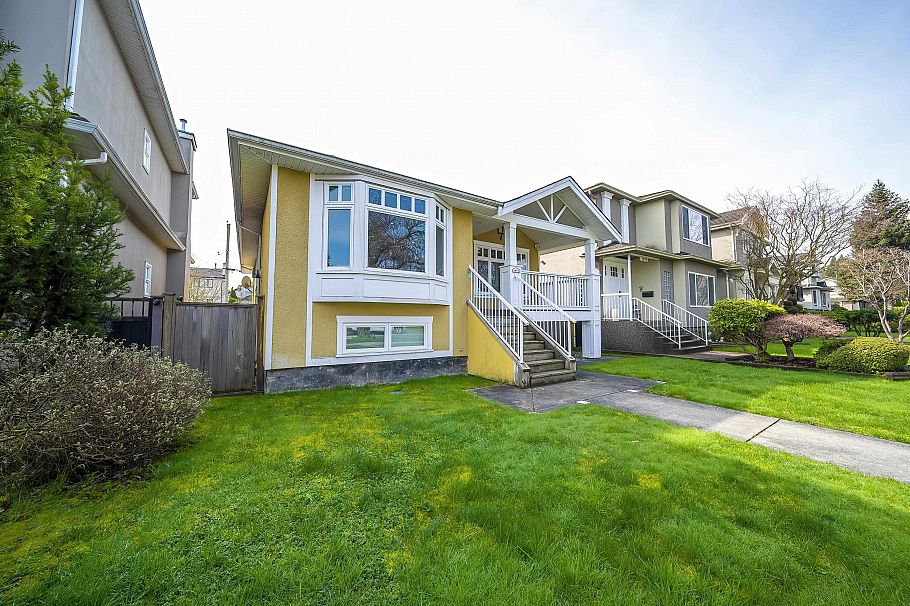 2862 W 22nd Avenue Vancouver, BC - 1