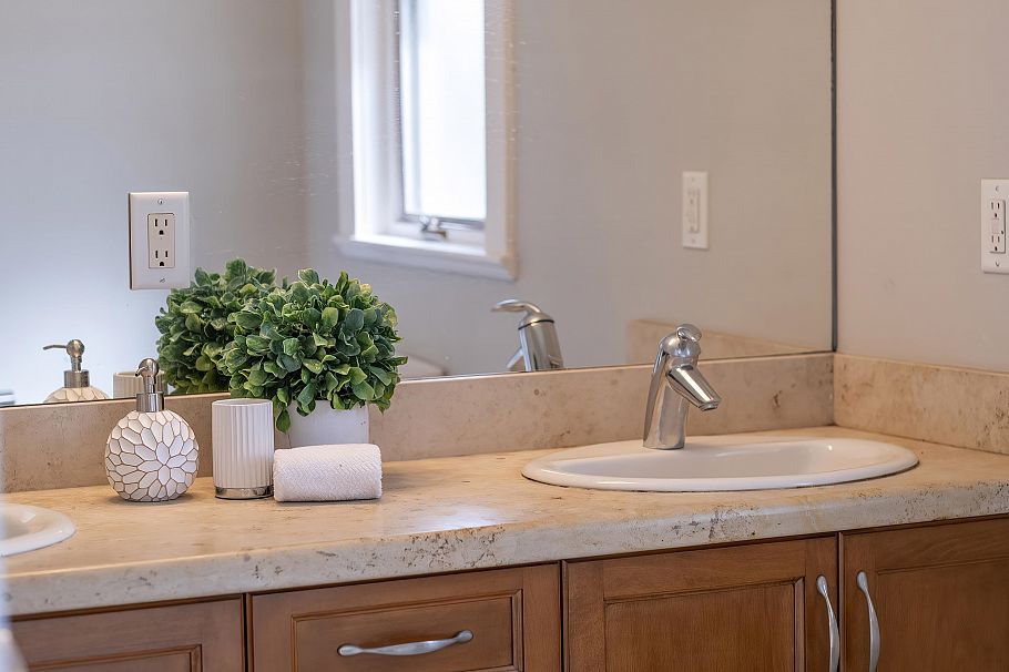 2862 W 22nd Avenue Vancouver, BC - 16