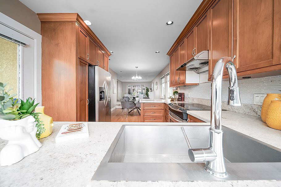 2862 W 22nd Avenue Vancouver, BC - 14