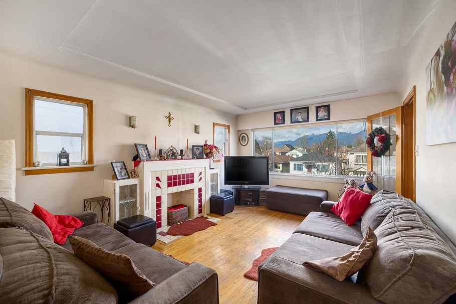 2550 Parker Street Vancouver, BC - 3