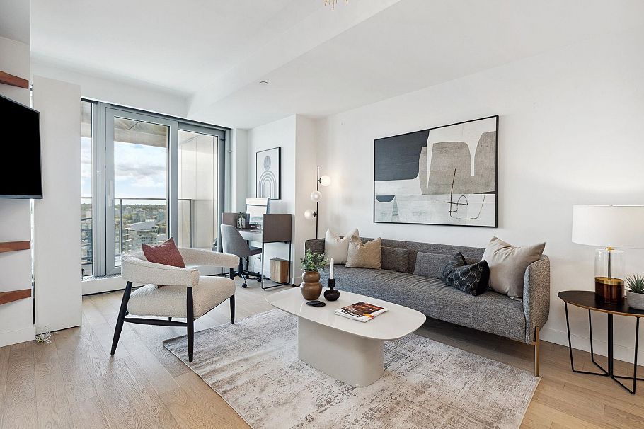 3809 1480 Howe Street Vancouver, BC - 1