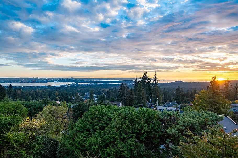 353 Newdale Court North Vancouver, BC - 1