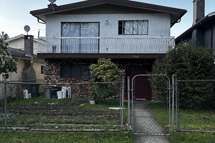 2941 E 29th Avenue Vancouver, BC - 1