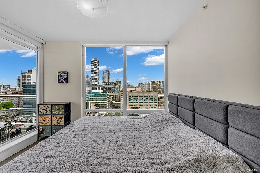 2002 565 Smithe Street Vancouver, BC - 17