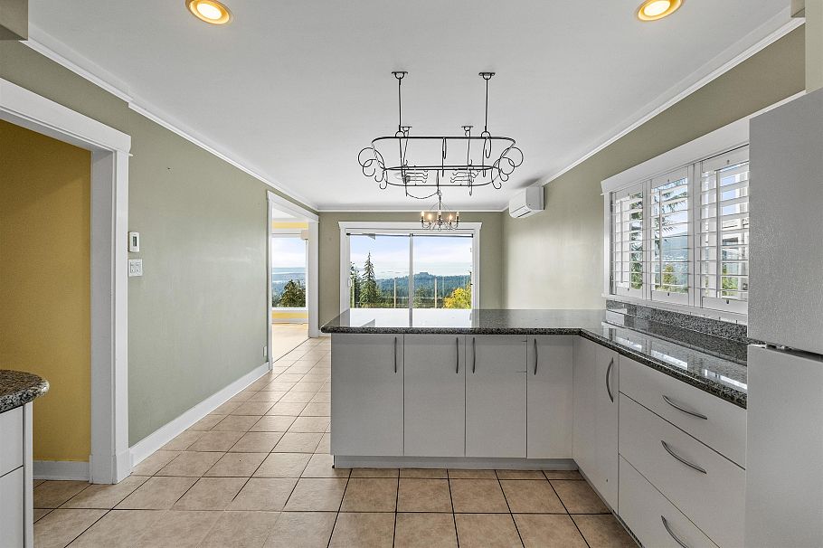 353 Newdale Court North Vancouver, BC - 14