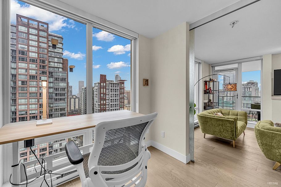 2002 565 Smithe Street Vancouver, BC - 19