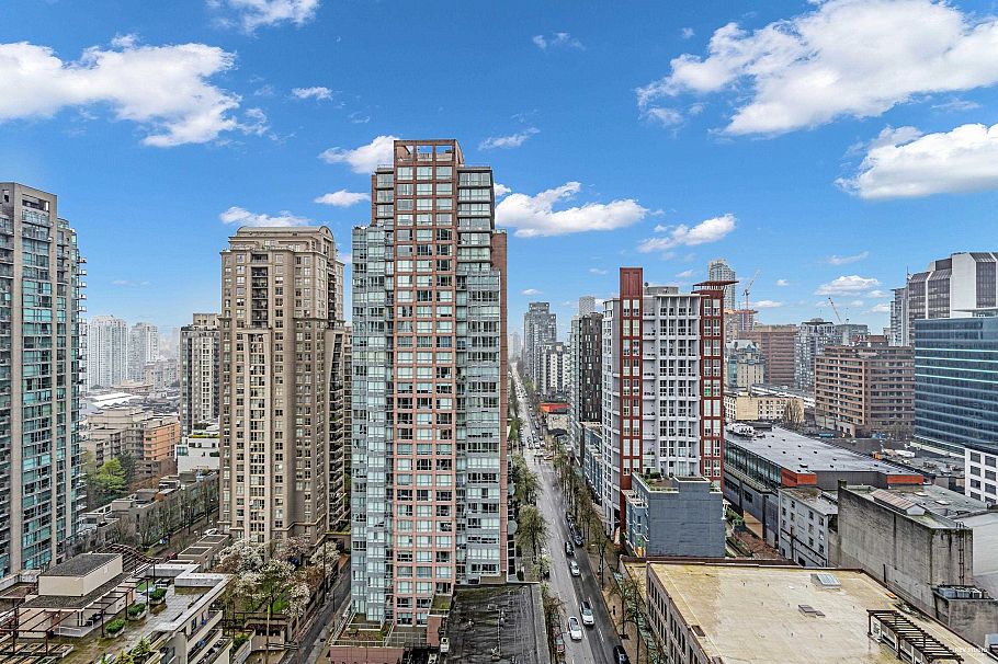 2002 565 Smithe Street Vancouver, BC - 26