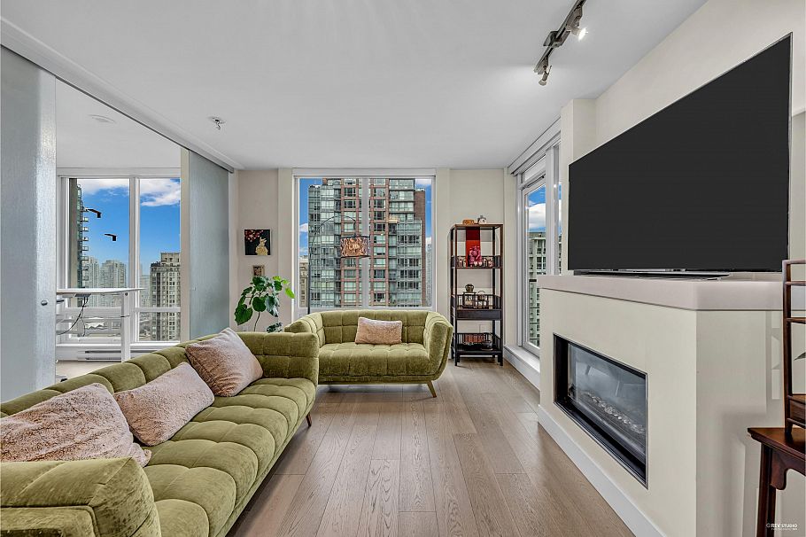 2002 565 Smithe Street Vancouver, BC - 7