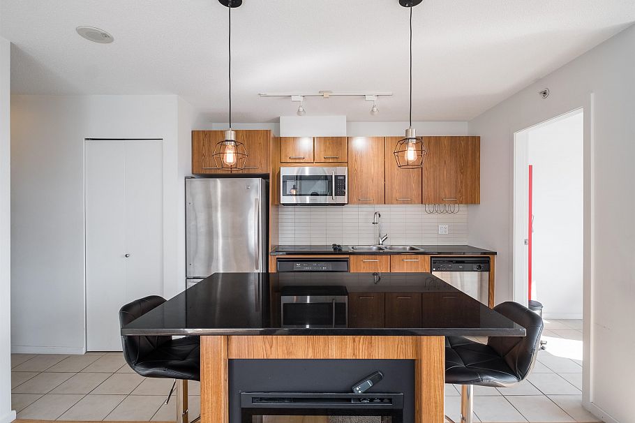 608 1199 Seymour Street Vancouver, BC - 11