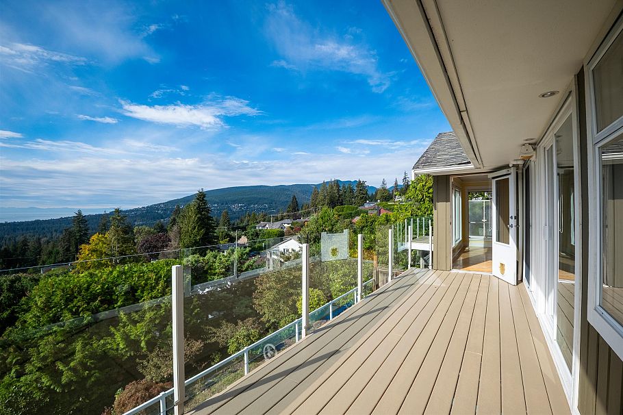 353 Newdale Court North Vancouver, BC - 9