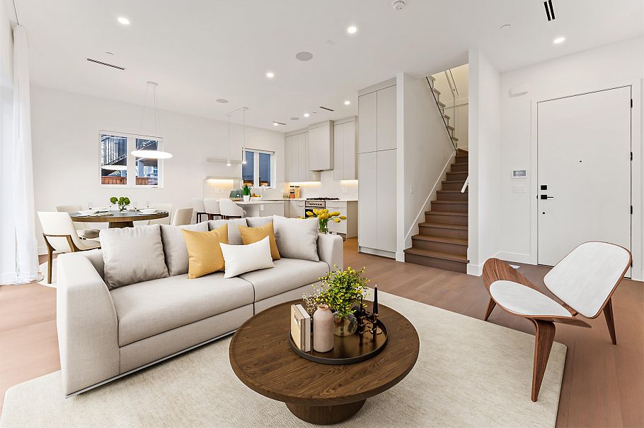 2 2241 E 8th Avenue Vancouver, BC - 2