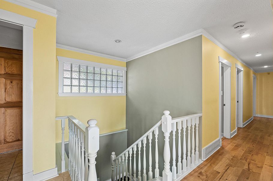 353 Newdale Court North Vancouver, BC - 17