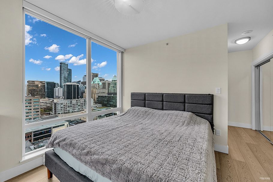 2002 565 Smithe Street Vancouver, BC - 16