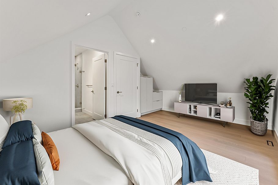 2 2241 E 8th Avenue Vancouver, BC - 10