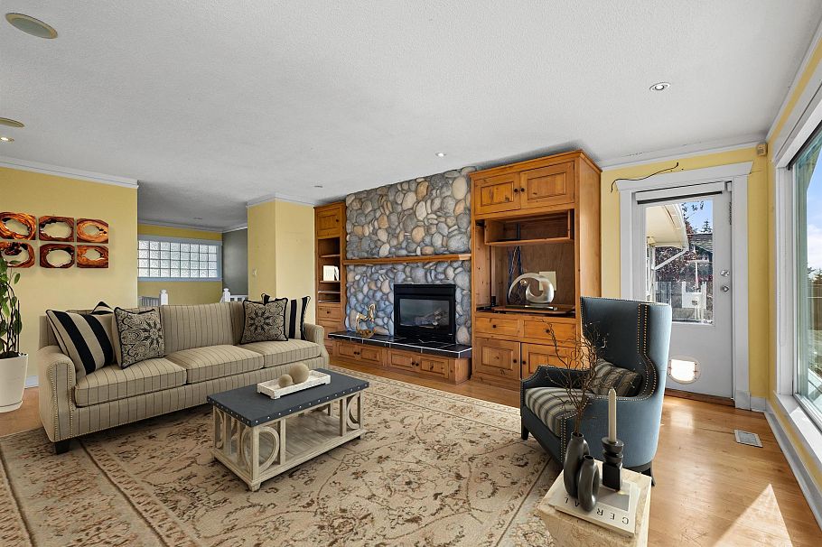 353 Newdale Court North Vancouver, BC - 5