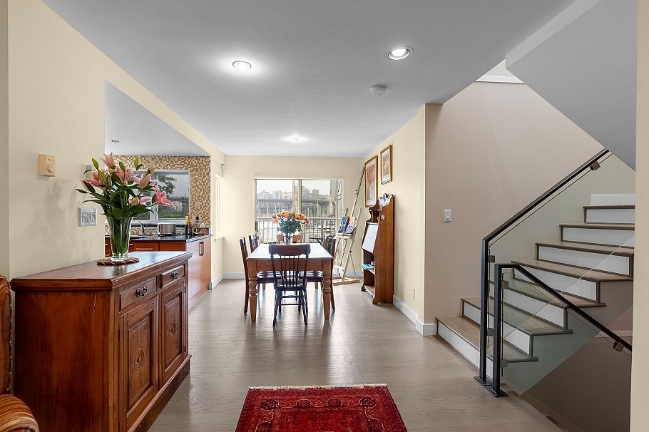 1596 Island Park Walk Vancouver, BC - 6