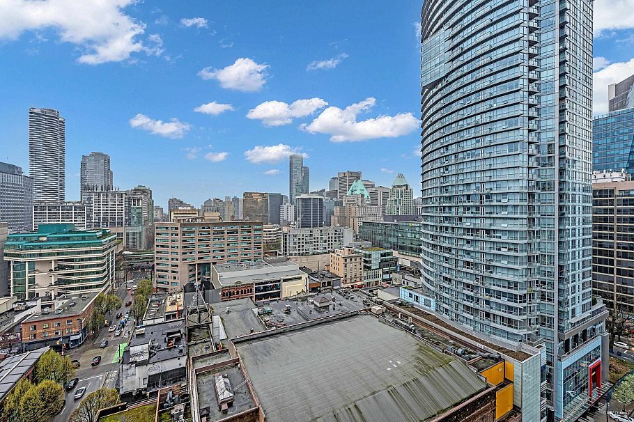 2002 565 Smithe Street Vancouver, BC - 29