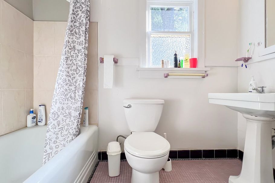 4786 Drummond Drive Vancouver, BC - 38